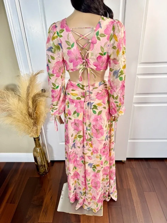 LONG SLEEVE PINK FLORAL MAXI DRESS WITH RUFFLES AND CUTOUT - Picture 14 of 17